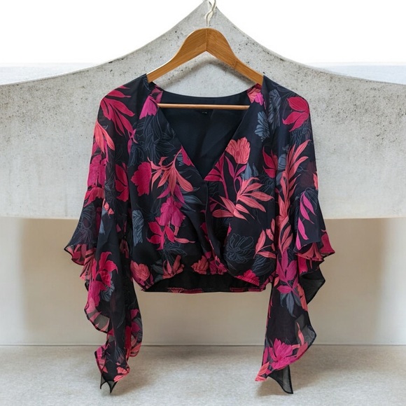 NWOT Women’s GUESS Multicolored Angel Wing Cropped Blouse - Picture 1 of 6